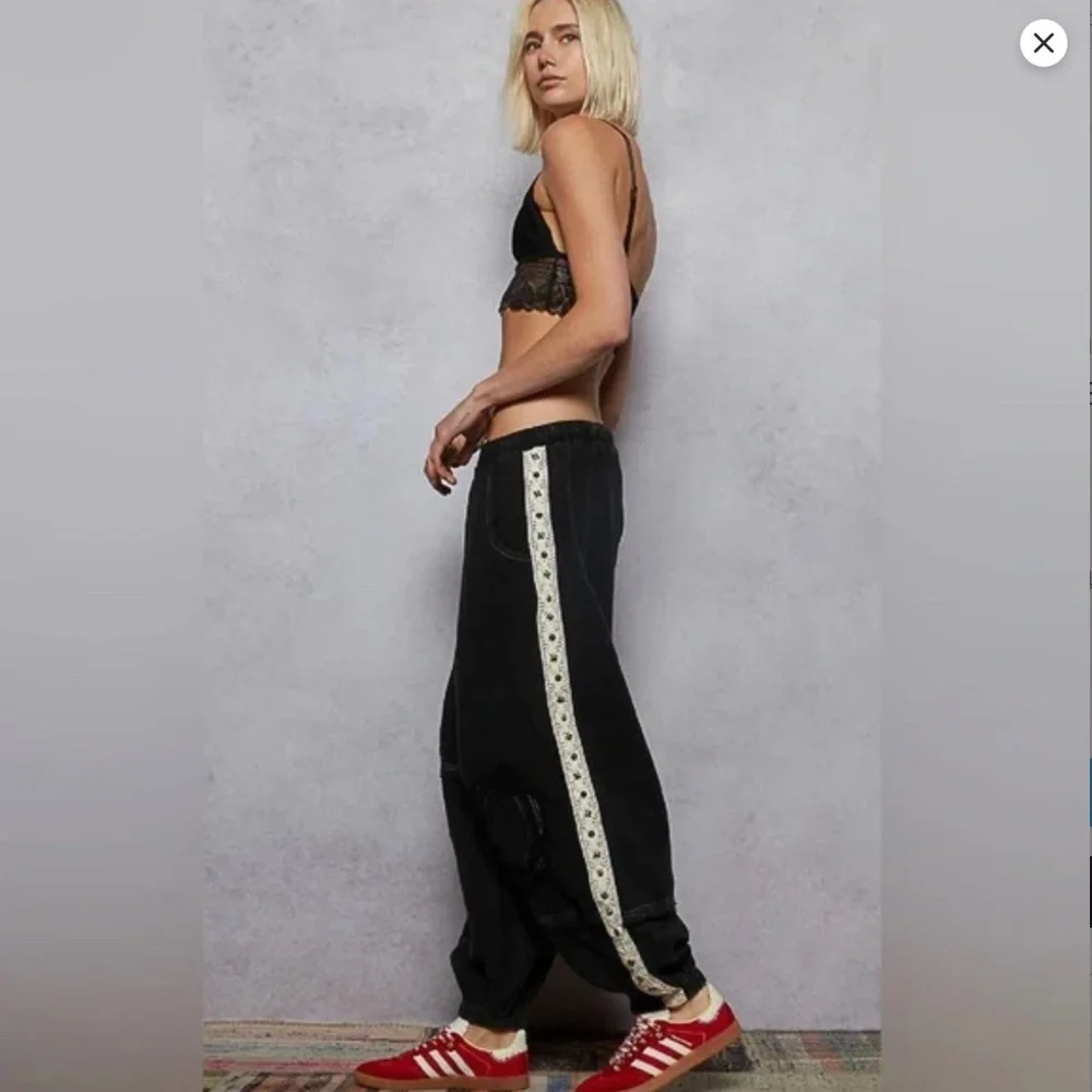 POL Black Gauze Jacket & Jogger Pants Set - Picture 9 of 9